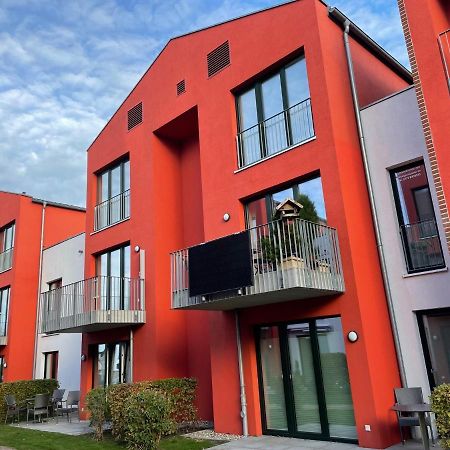 Pole Poppenspaeler Mit Ladestation Büsum Екстериор снимка